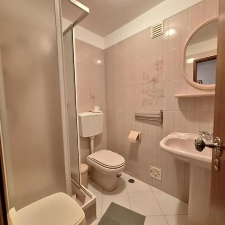 Apartment Palmeira Sol- 2 Bedrooms 300m From The Ocean View *
